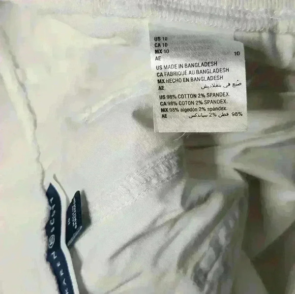 Karen Scott  long, white walking shorts with stretch waist and pockets size 10 - Picture 12 of 12